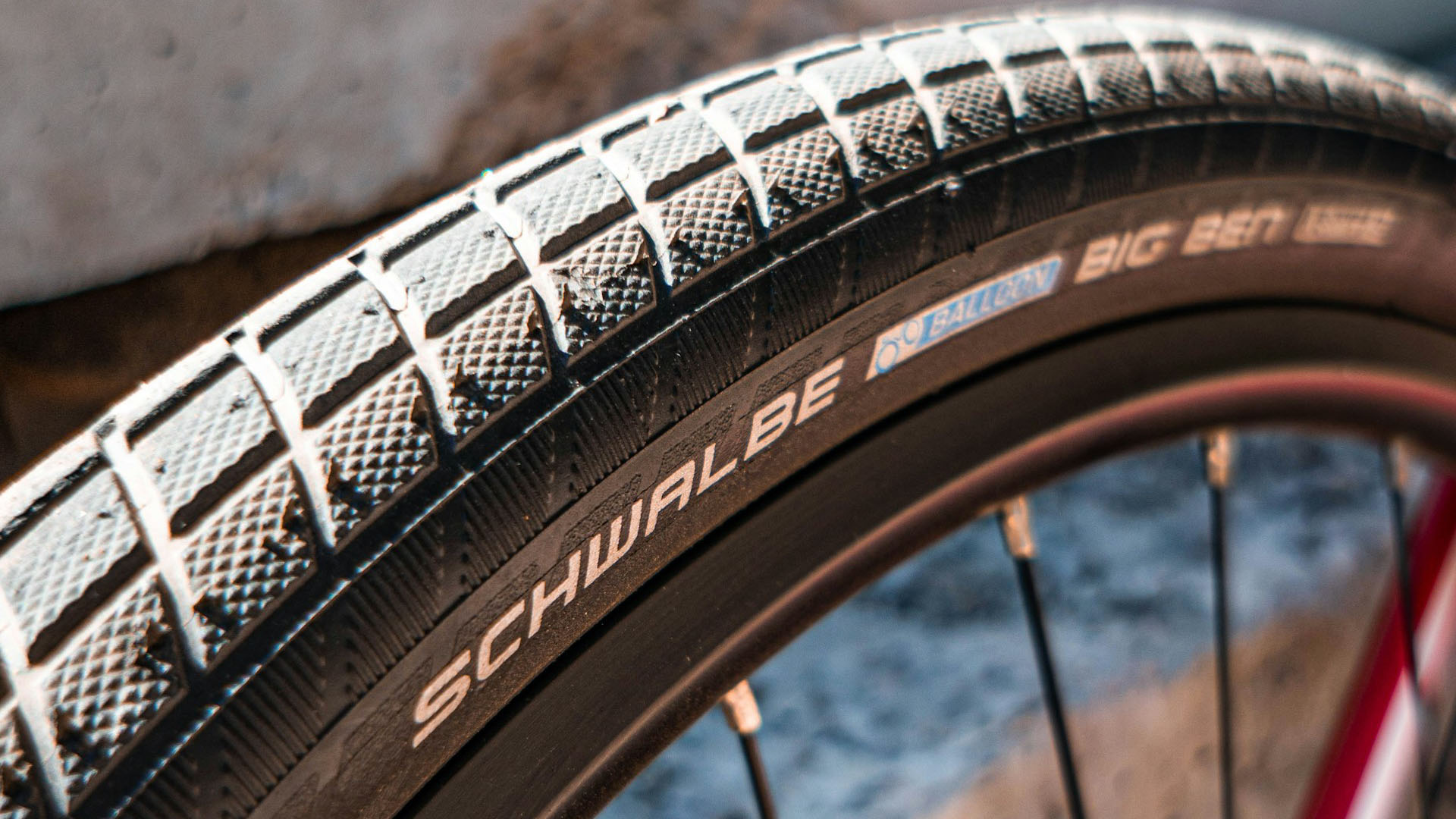 stub(fr): #en#Schwalbe, premier fournisseur de pneus au monde, voit ses ventes chuter de 30 %#en#
