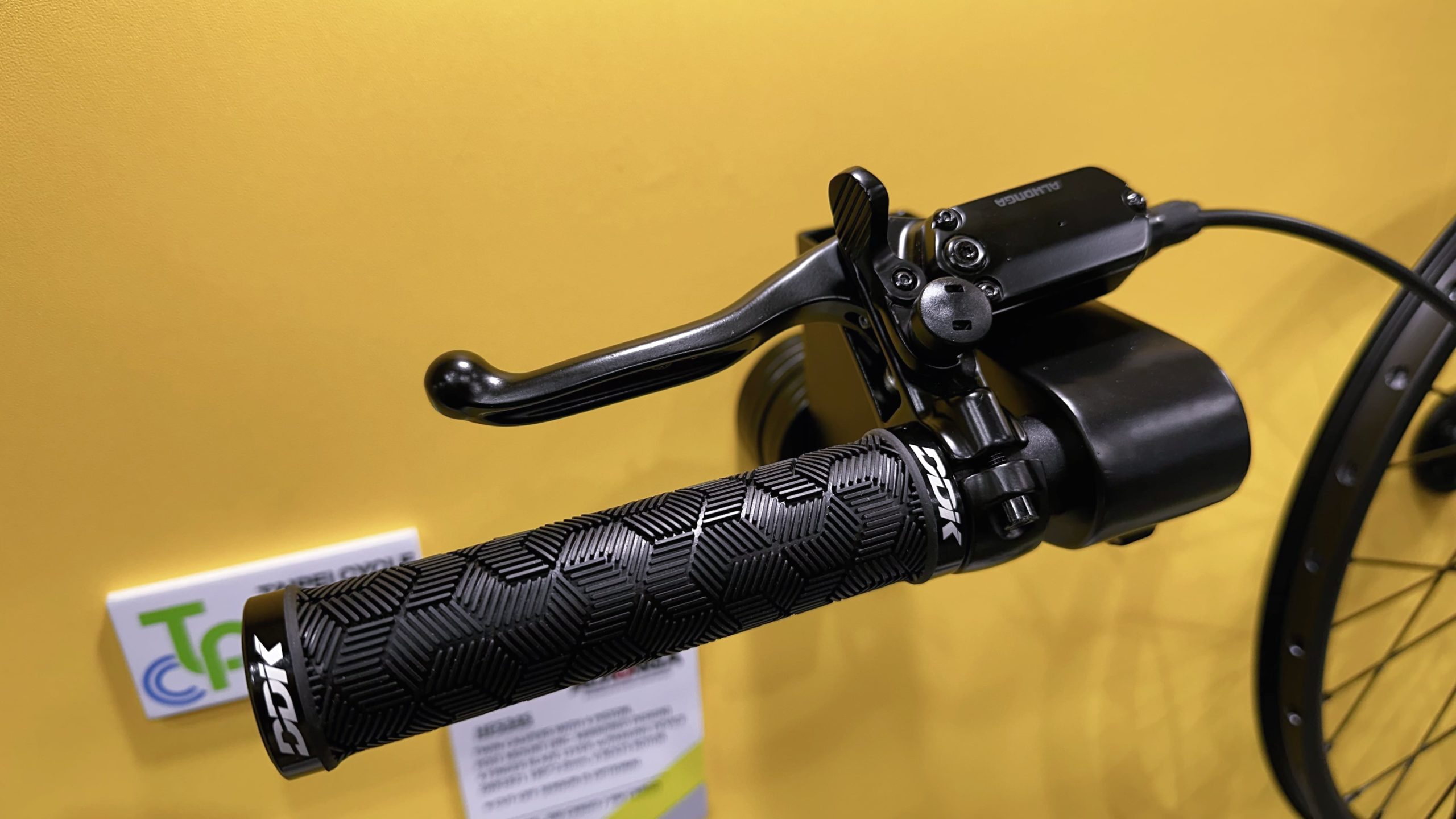 stub(fr): #en#Taipei Cycle 2024 – Alhonga HT534 : un frein à disque avec frein à main intégré pour les vélos cargos#en#