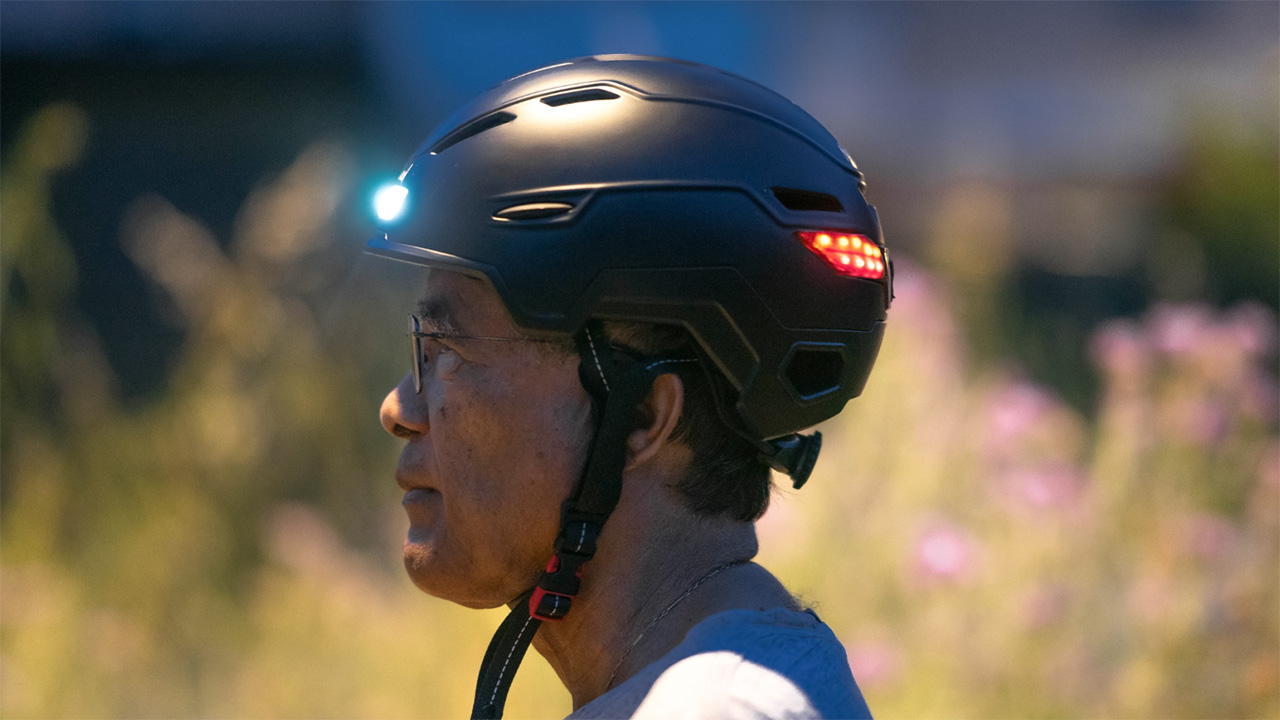 stub(fr): #en#Nomad Led Turnway : un casque toute option à clignotants pour 159 €#en#