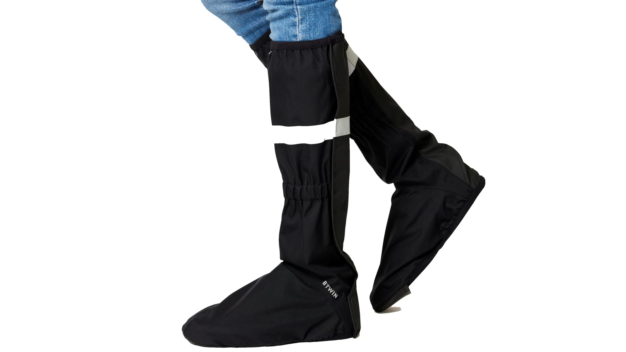 stub(fr): #en#Decathlon propose aussi des guêtres hautes pour protéger les chaussures et le bas du pantalon#en#