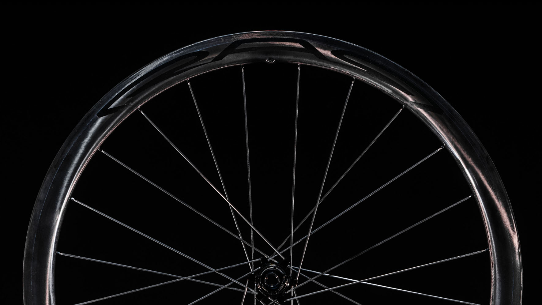stub(fr): #en#RAR Aura, les roues françaises qui ne pèsent que 795 g la paire#en#