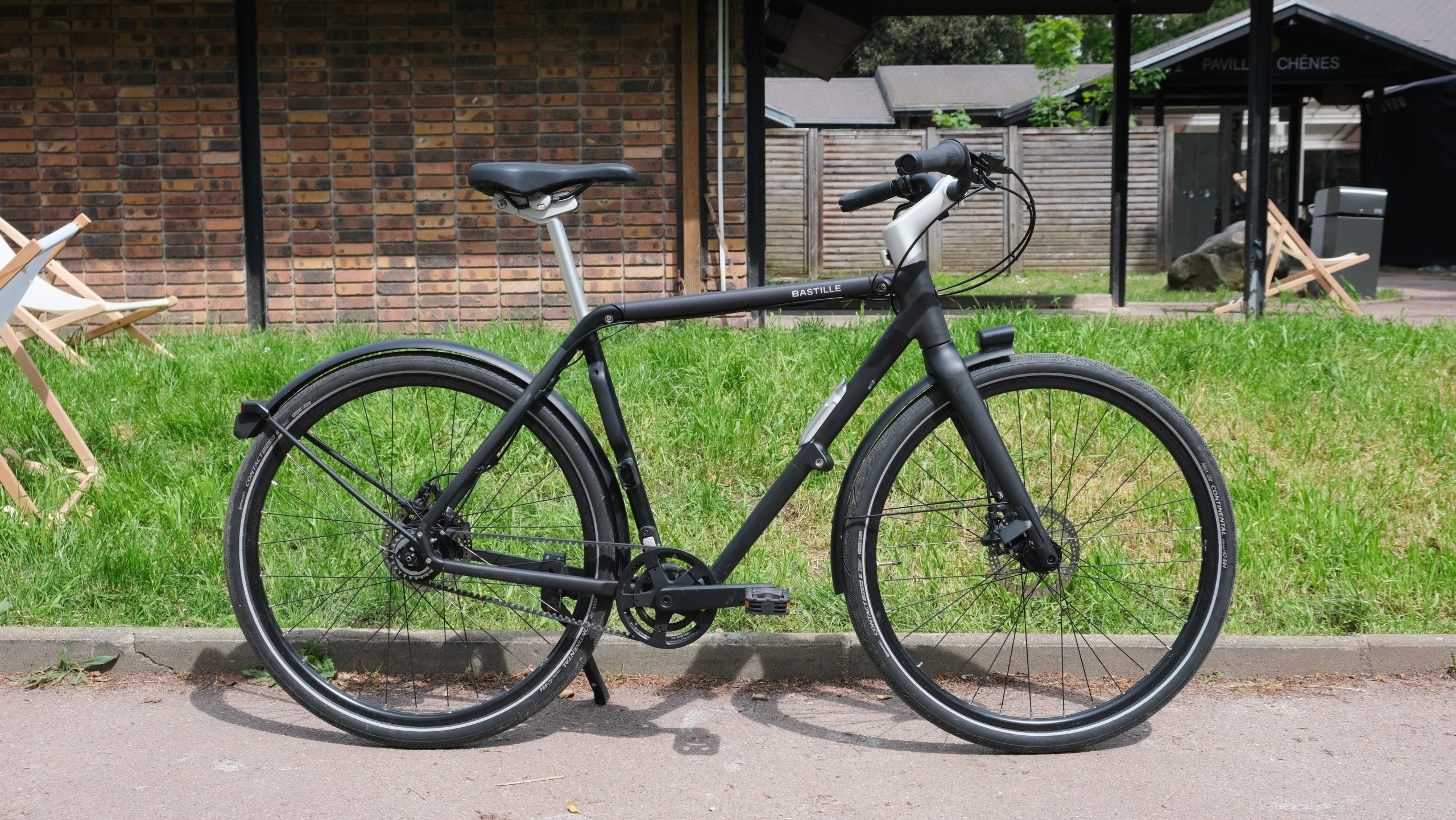 stub(fr): #en#Bastille : un moyeu à 7 vitesses et un autre guidon pour le grand vélo pliant#en#